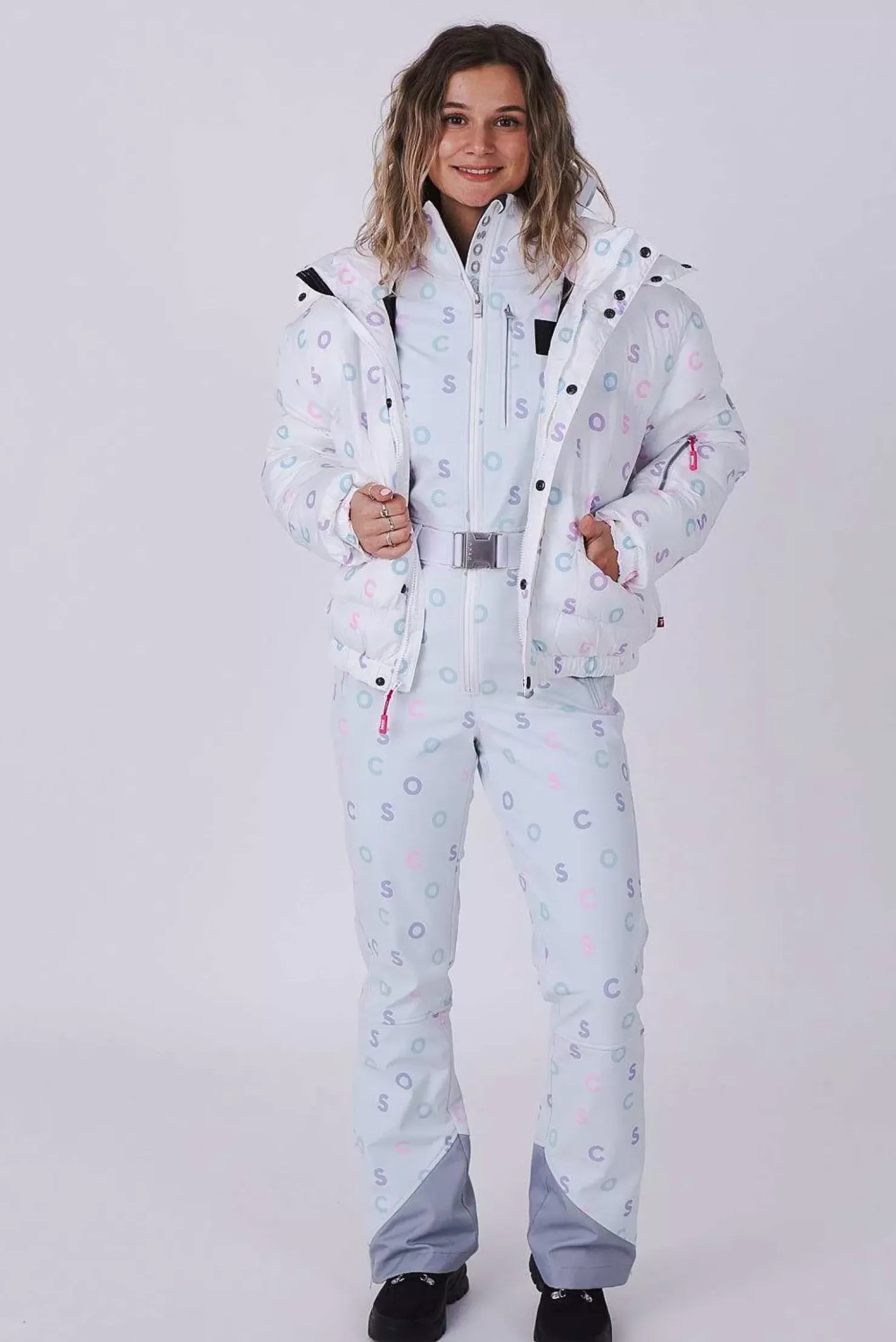 Women OOSC Chic Luxury>Chic Ski Suit - White Print