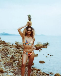 Women OOSC Bikinis><noscript><img width=