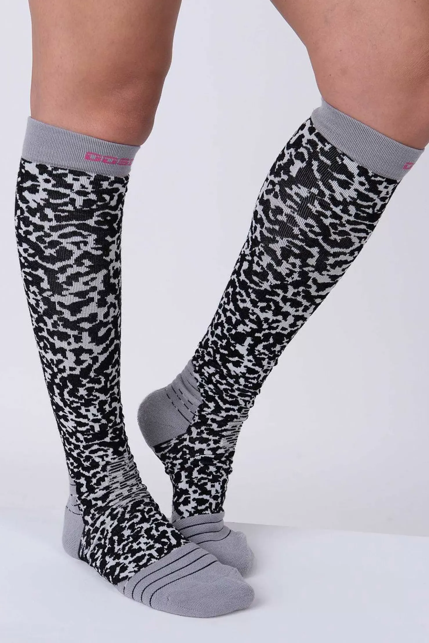 OOSC Socks>Penfold Black & White Ski Sock