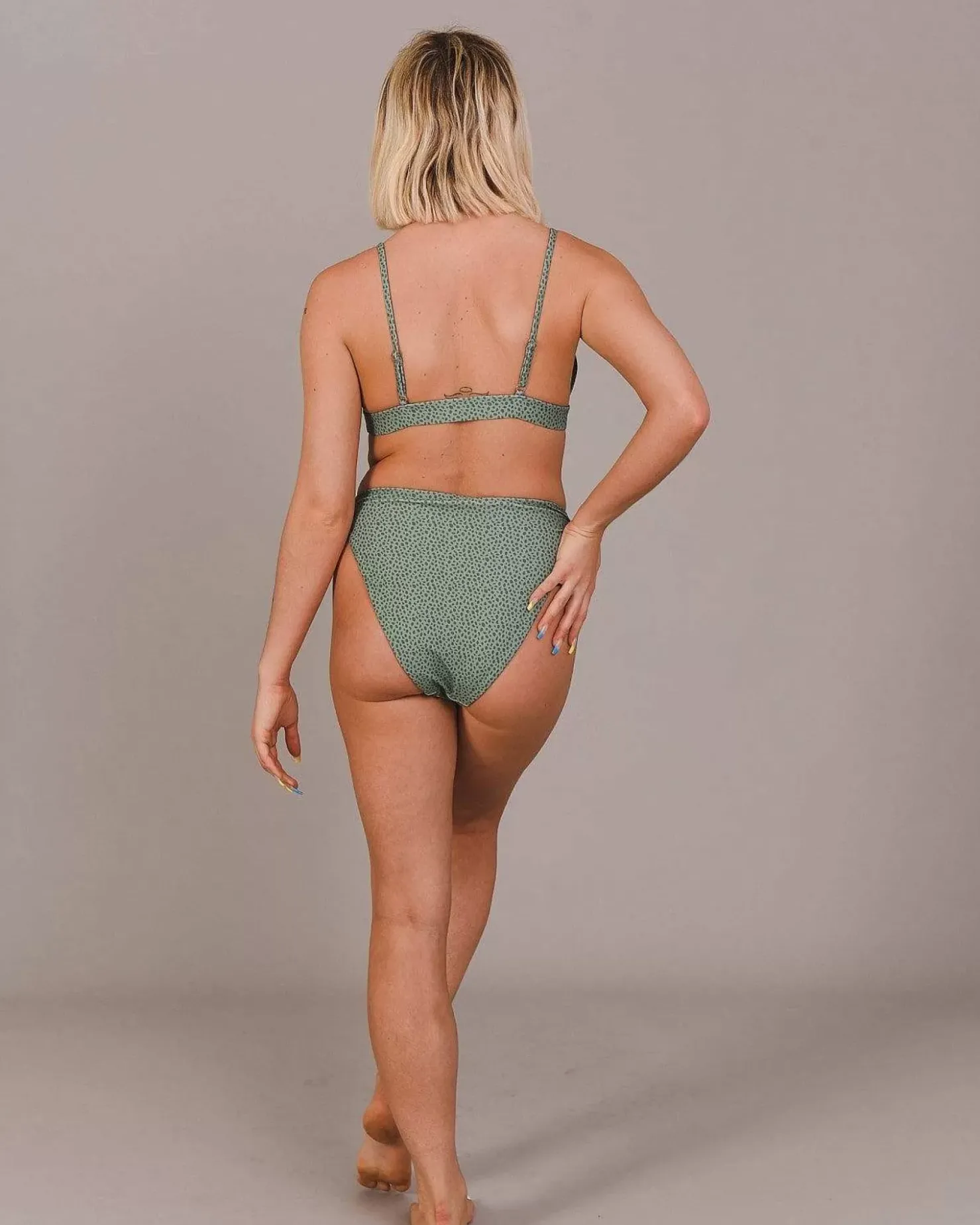 Women OOSC Bikinis>Sahara Sage Mile High Bikini Bottoms