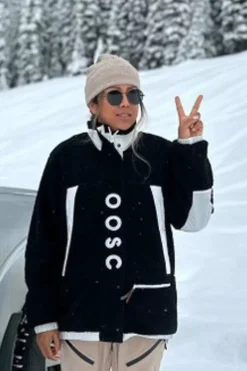 Women OOSC Fleece><noscript><img width=