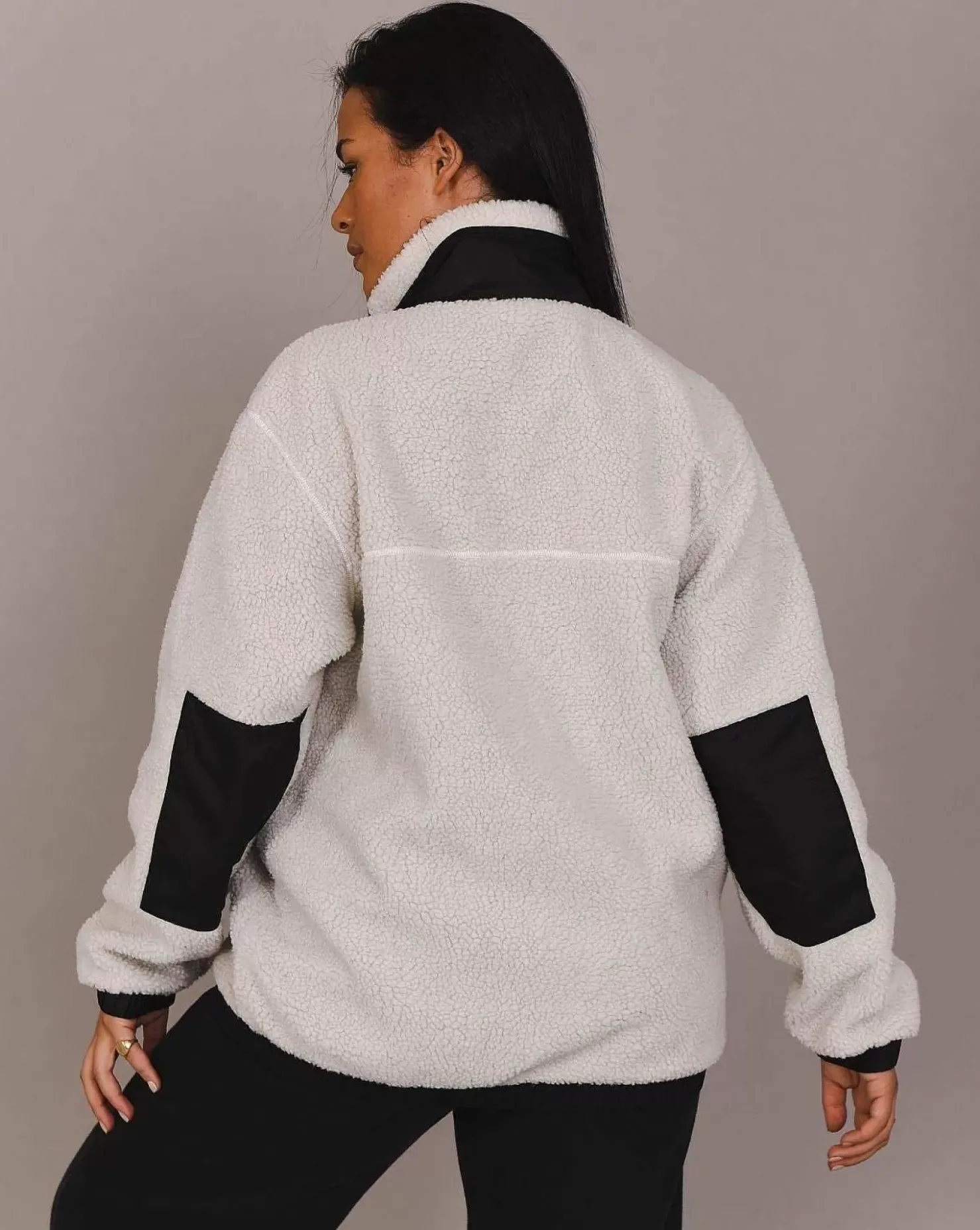 Women OOSC Fleece>Sherpa Fleece Jacket White / Black - Women'S