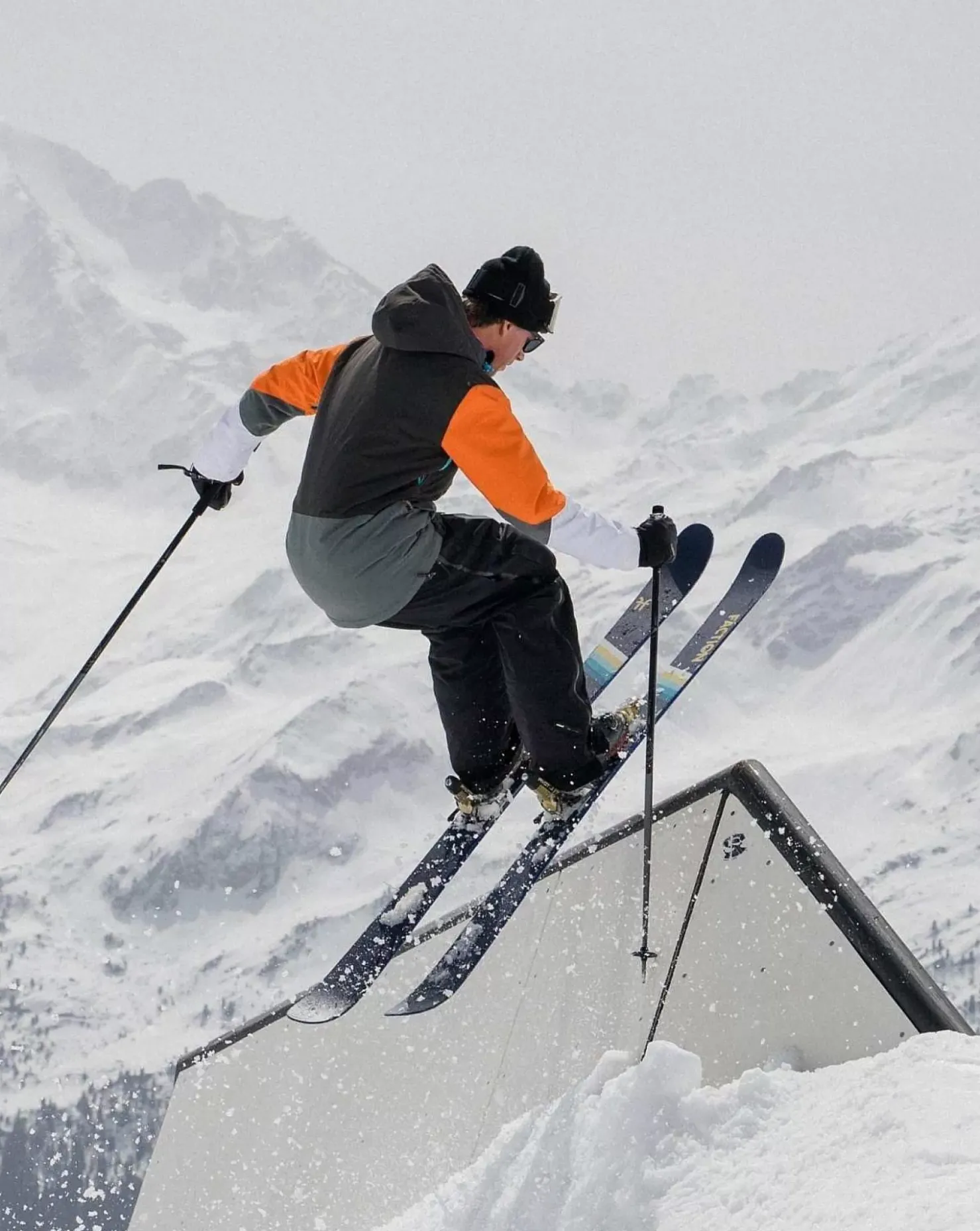 Men OOSC Snow Jackets>Yeh Man Men'S Ski & Snowboard Jacket - Black, Grey & Orange